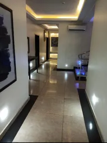 Henods Luxury Hotel - Image 2