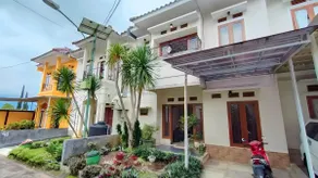 Omahomy villa di Batu - Full House - Image 2