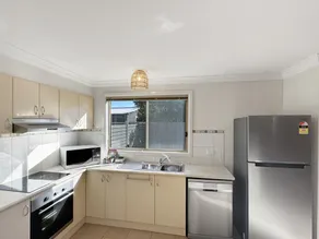 Spacious 4-Bed Home 2-Min to the Beach - Image 4
