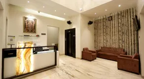 Hotel The White House Ahilyanagar - Image 3