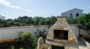 Studio apartment with terrace in Drace - Image 5