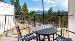 Pikes Peak Paradise Bed and Breakfast - Image 5