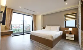 Modern Tay Ho Apartment - Image 2