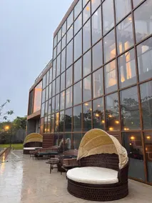 Rose Gold Stay Luxury Villa with Pool & ScenicView - Image 4
