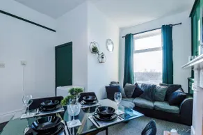 Chic victorian 1 bed flat - sleeps 4 - free parking - pet friendly - Image 4