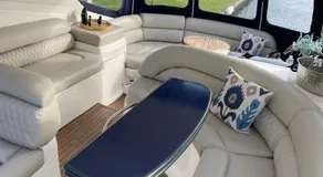 ENTIRE YACHT LUXURY TRANQUIL -RELAXING - HEATED -2 Double bedrooms both en-suit -70sqm -QUIET and PEACEFUL- HEATING - sleeps up to 4 people - moored on our Private Island - nearby LEGOLAND THORPE PARK ASCOT RACES WENTWORTH LONDON Lapland UK NO Parties - Image 3