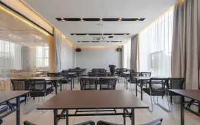Ruyi Smart Esports Hotel (Lingshui Haiyun Plaza Branch) - Image 5