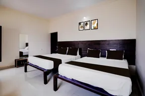 Super Collection O Sunset Point PB Road Dharwad Formerly Crystal Resort - Image 2