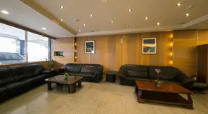 Jiuning Business Hotel - Image 4
