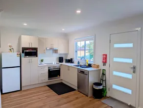 Brand New Two Bedroom Modern Retreat in Singleton - Image 4