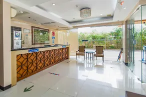 Main Hotel and Suites Cebu - Image 2