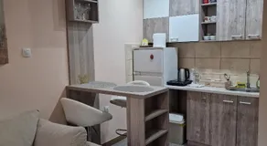 Square Apartment - Image 3