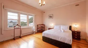3 Bedroom Unit in the Heart of Beautiful Northcote - Image 2