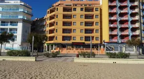 Apartamentos Elvira - Image 2