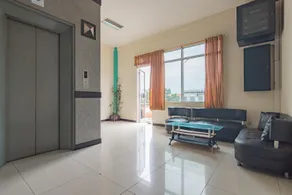 Grand Kembar Hotel Mitra RedDoorz - Image 2