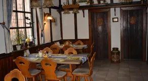 Hotel Restaurant Bauernstube - Image 4