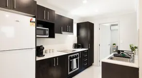 Smart Suites Self Check-in Apartments - W Freney - Image 3