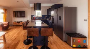 Luxurious 3 bdrm cottage by fairy pools 4 - Image 4