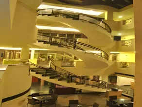 League Hotels and Banquets - Image 5