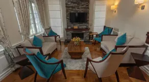 The Tapherini Bungalow - Image 2