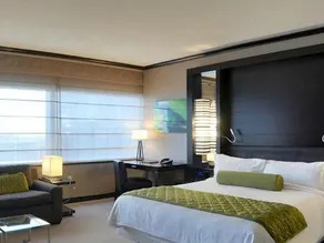 Luxury Suites International by Vdara - Image 4