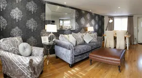 Five Star Stays - Image 2