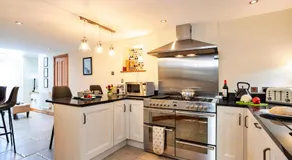 Finest Retreats - Ivy Cottage - Image 2