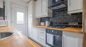 Clydebank 2 Bedroom Home - Image 4