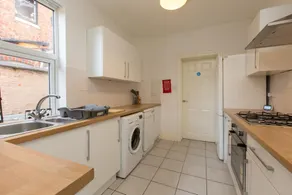 Townhouse @ 27 Electricity St Crewe - Image 5