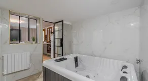Beautiful home - Hot tub - 20 min to Disney - Sleeps 5 - Image 3