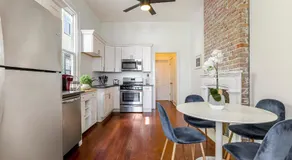 Private 2BR in Uptown by Hosteeva - Image 5