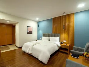  Hotel One Tower Gulberg - Image 3