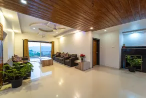 Strawberry King Resort - Image 5