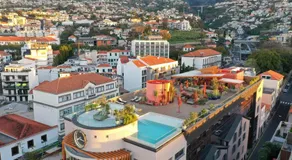 Three House Hotel - Image 4