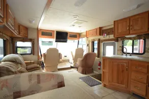 Air Conditioned Damon RV in secure coach yard - Image 3