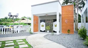 Crown of the Orient Beach Resort - Image 3