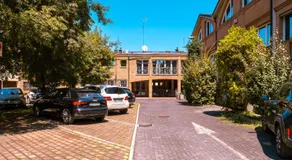 Living 68 - Image 5