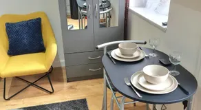 Lovely central studio/2bed - 5min to train station - Image 2