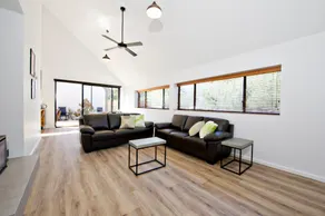 Margaret River Bungalow-1-street - pet friendly - Image 2