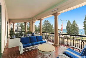 Coogee Bay Hotel - Image 3