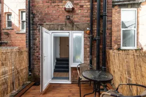 Deluxe 2 Bedroom Apartment In City Centre - Image 5