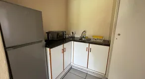 8 Ibis Lane Guest House - Image 2