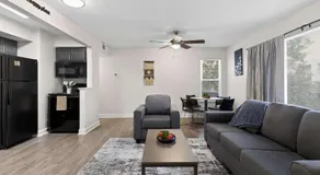 New Seasonal Comfort near USC and Riverwalk Trails - Image 2
