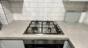 Spacious & Modern 2BR Flat in Bury Town Centre - Image 5