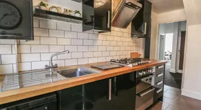 Esplanade Gardens, Apartment 1 - Image 4
