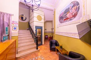 Metropolis Hotel - Image 4