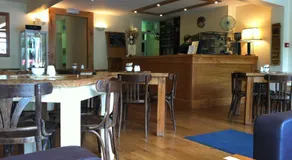 Bridge View Guest House - Image 4