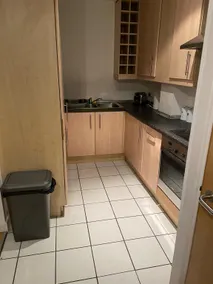 Lovely 2 bedroom apartment in M1 with parking - Image 3