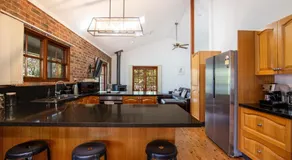 Eagles Point - Water Views - Pet Friendly - Image 4