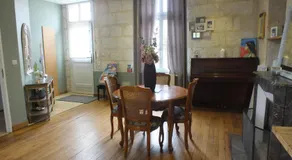 A la Fleur de Lys - Image 2